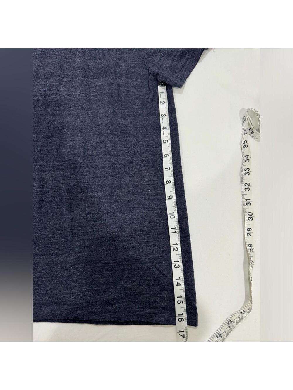 Champion Navy Heather Graphic Tee Medium Sporty Short Sleeve T-shirt Size Medium - Picture 5 of 7